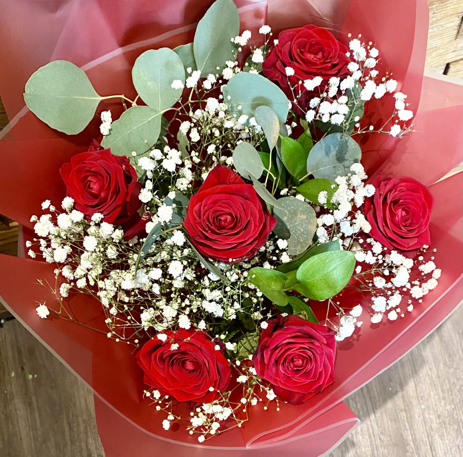 Temptation of 6 Long-stemed Red Roses